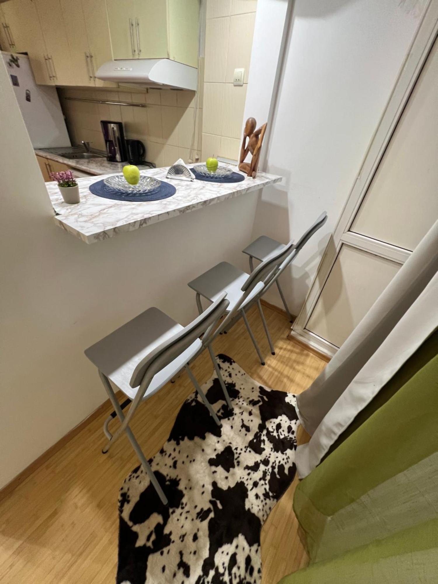 Kiwi Apart-Hotel 1Br Wi-Fi Free - Close To Old Town - Cozy Location - Shorter Or Longer Stay - R&M Boutique بوخارست المظهر الخارجي الصورة